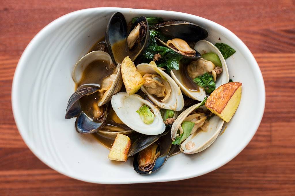 Juno Sushi Chicago | restaurant | 2638 N Lincoln Ave, Chicago, IL 60614, USA | 7739352000 OR +1 773-935-2000