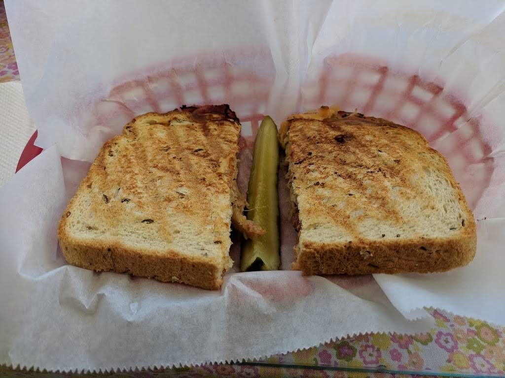 The Grind | restaurant | 5009 Main St, Loris, SC 29569, USA | 8437561883 OR +1 843-756-1883