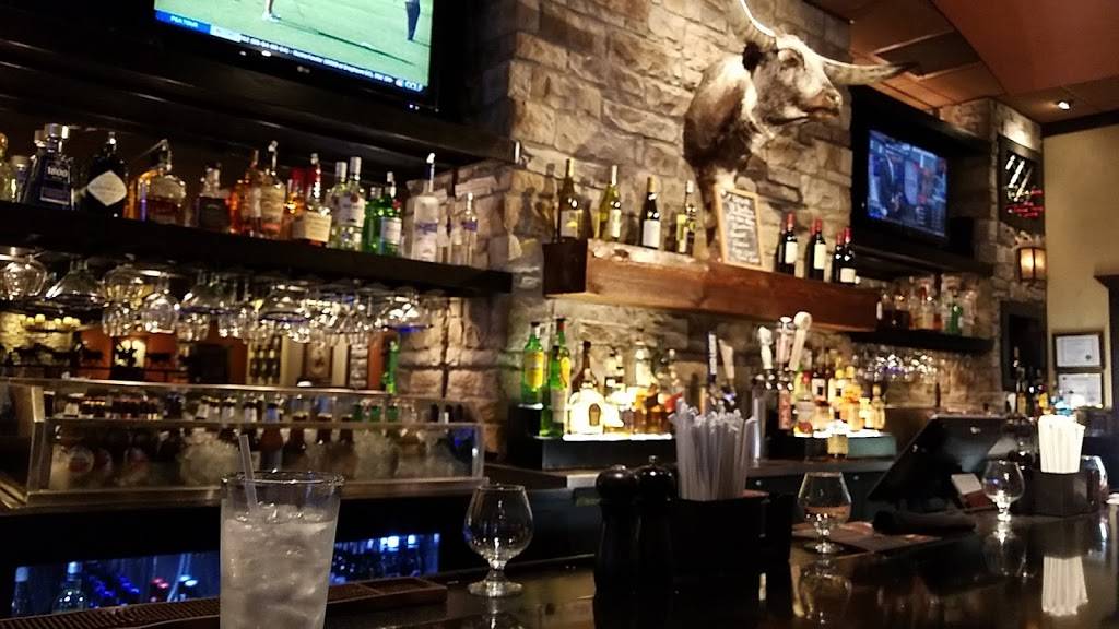 LongHorn Steakhouse | meal takeaway | 2671 James St, Coralville, IA 52241, USA | 3193382011 OR +1 319-338-2011