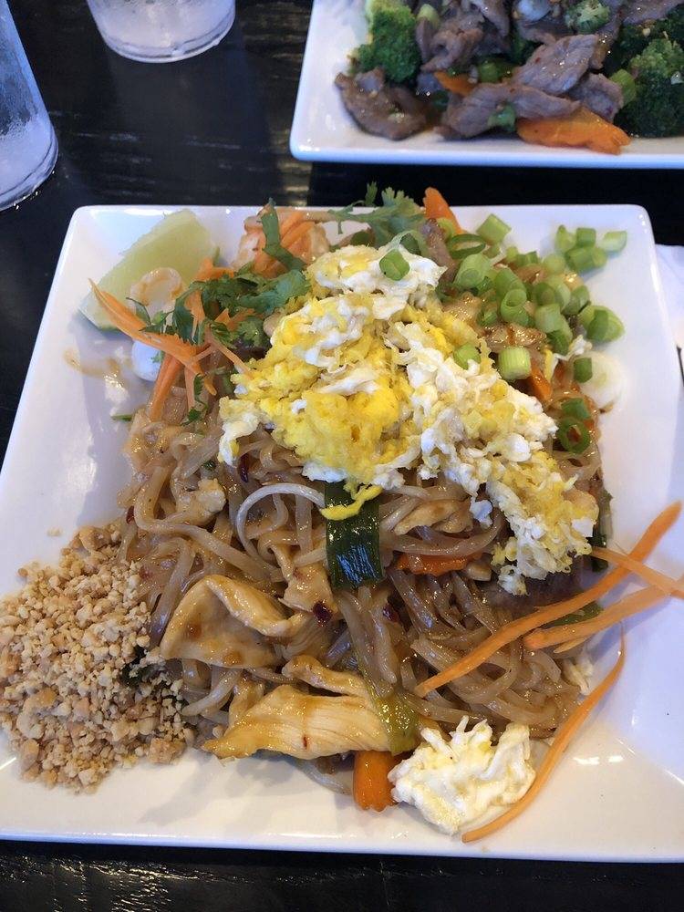 Som Tum Thai | restaurant | 3138 S Church St STE C, Murfreesboro, TN 37127, USA | 6156173410 OR +1 615-617-3410