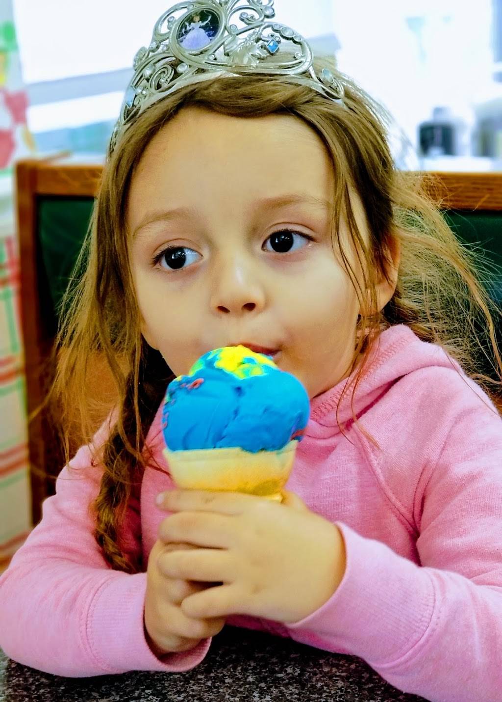 Ice Castle Inc | restaurant | 2514 E Walnut Ave # 1, Dalton, GA 30721, USA | 7062785411 OR +1 706-278-5411