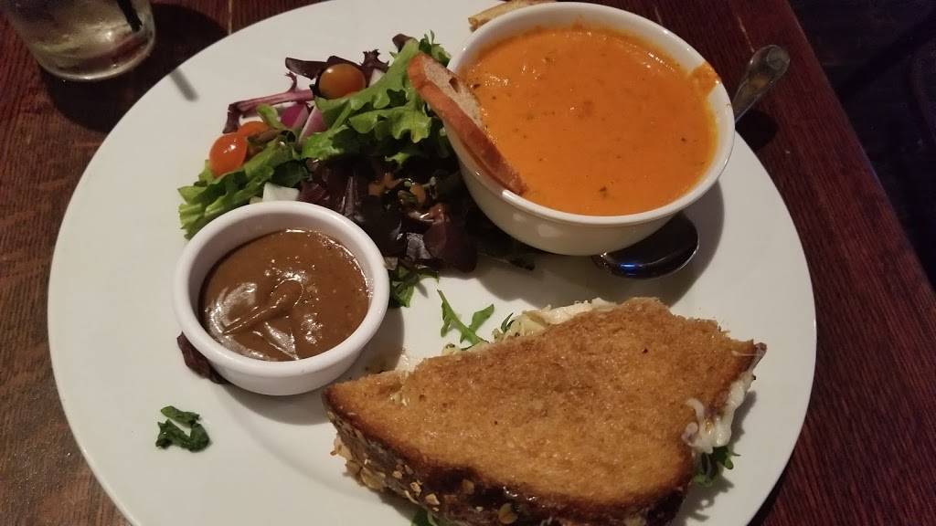 Napolis Italian Cafe | cafe | 309 S Main St, Grapevine, TX 76051, USA | 8173100385 OR +1 817-310-0385