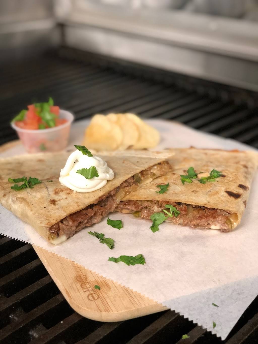 Gina’s Antojitos Food Truck | restaurant | 16509 National Pike, Hagerstown, MD 21740, USA | 3015800277 OR +1 301-580-0277