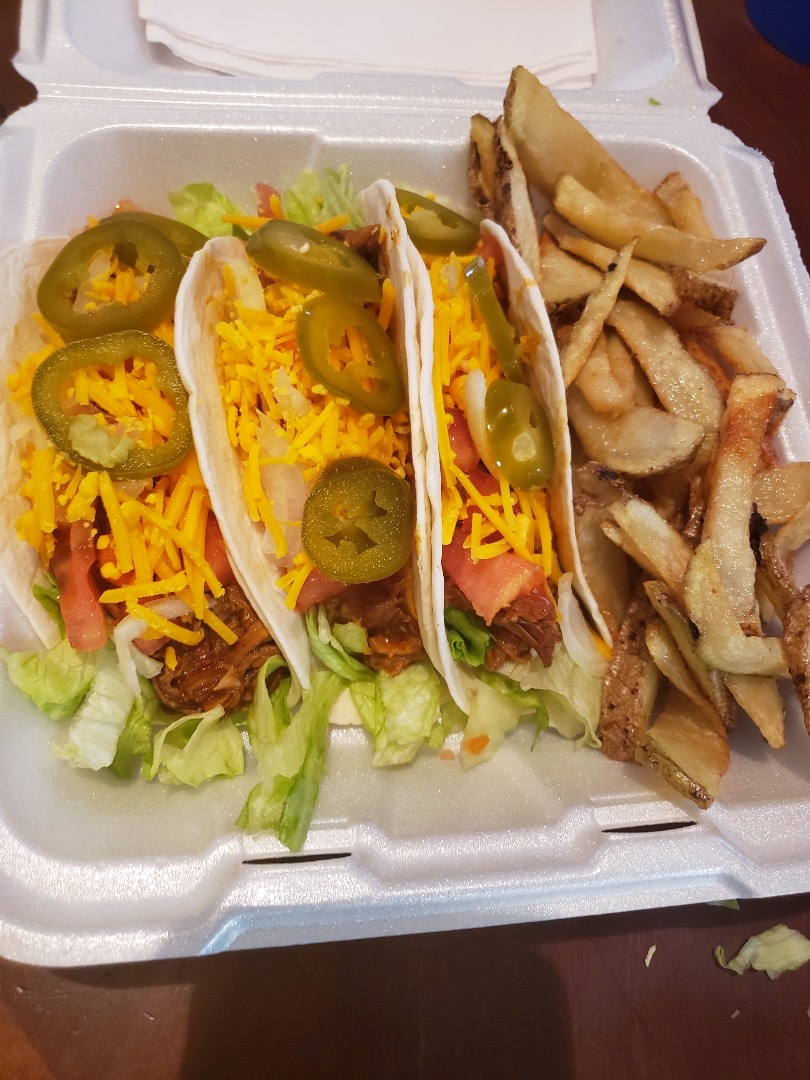 Biggieee’s | restaurant | 517 E Barker Ave, Michigan City, IN 46360, USA | 2198099451 OR +1 219-809-9451