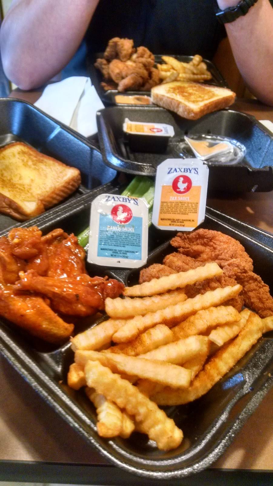Zaxbys Chicken Fingers & Buffalo Wings | restaurant | 2240 Union Ave, Memphis, TN 38104, USA | 9014177908 OR +1 901-417-7908
