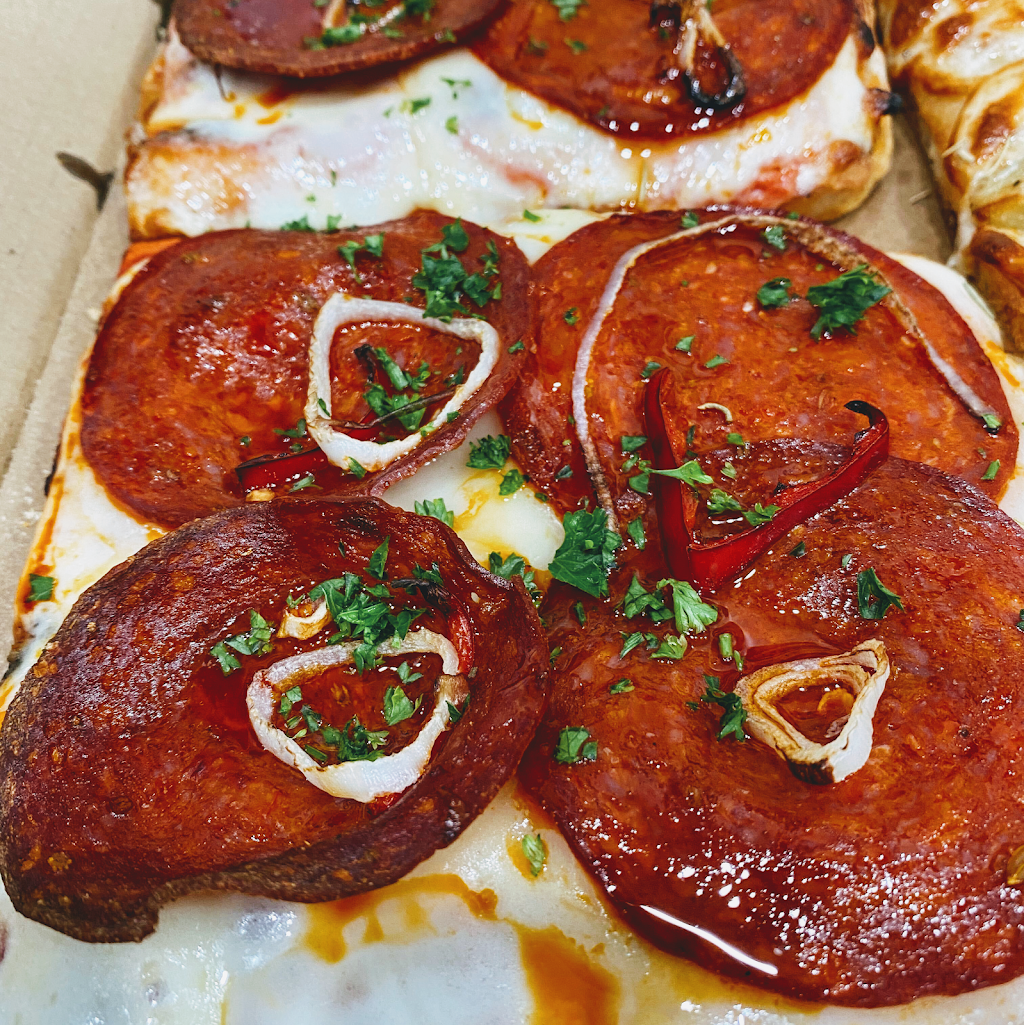 Bonizza | meal takeaway | 3272 Motor Ave Ste A, Los Angeles, CA 90034, USA | 3612664992 OR +1 361-266-4992