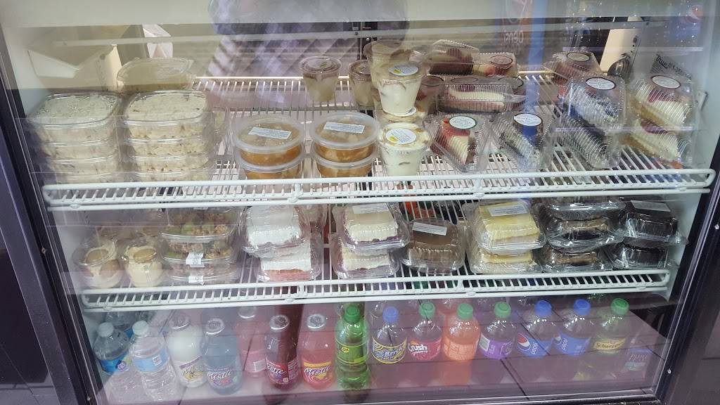 Krispys seafood & chicken | restaurant | 7108 s wabash ave 3, Chicago, IL 60619, USA | 7739527739 OR +1 773-952-7739