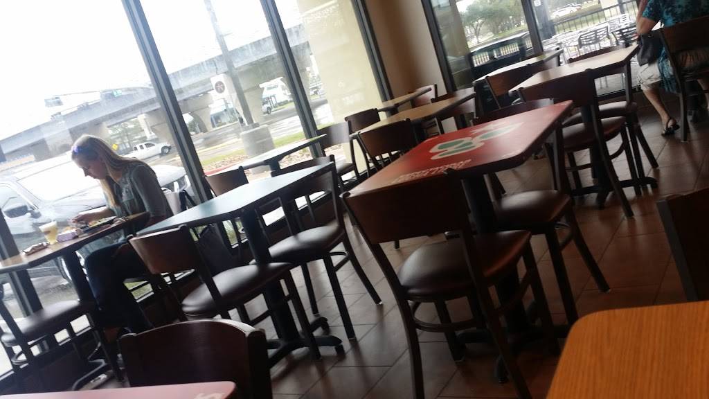 Taco Cabana | restaurant | 310 This Way, Lake Jackson, TX 77566, USA | 9792586359 OR +1 979-258-6359