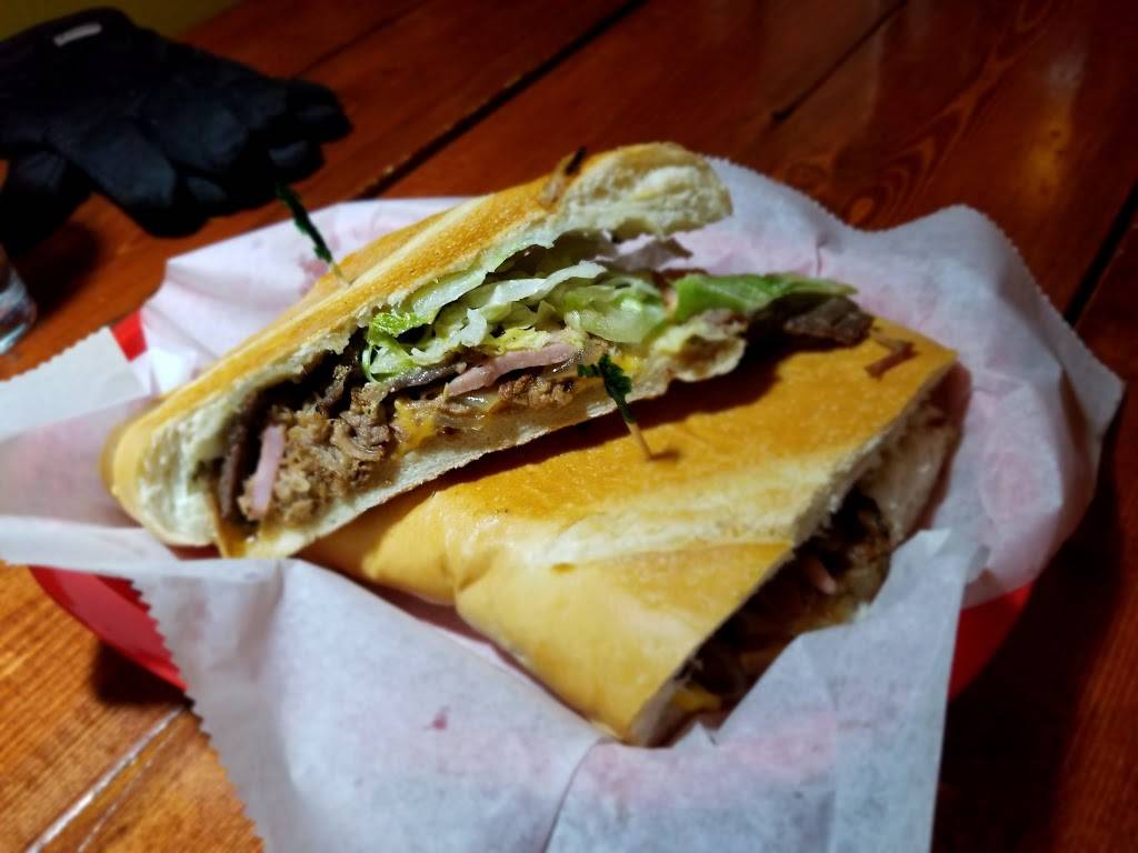 La Caribena restaurant | restaurant | 1704 S Pearl St, Milwaukee, WI 53204, USA | 4142398788 OR +1 414-239-8788