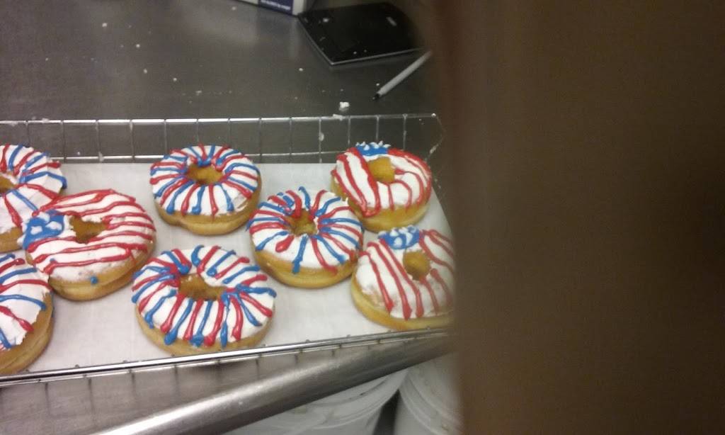 Dunkin | bakery | 3742 US-11, McGraw, NY 13101, USA | 6077583838 OR +1 607-758-3838
