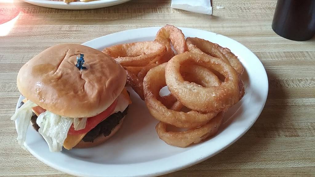 Campbells Field Restaurant | restaurant | 2484 Arkadelphia Rd, Hayden, AL 35079, USA | 2055902744 OR +1 205-590-2744