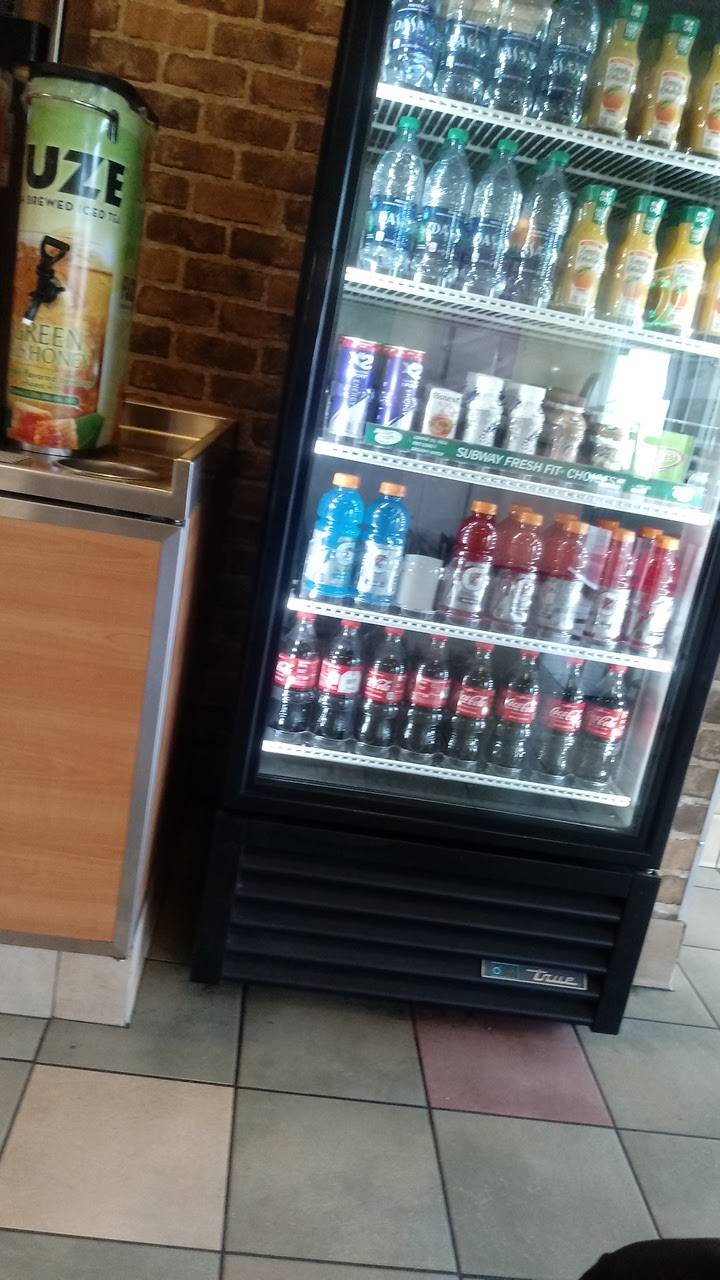 Subway | meal takeaway | 3966 N Oracle Rd, Tucson, AZ 85705, USA | 5208882315 OR +1 520-888-2315