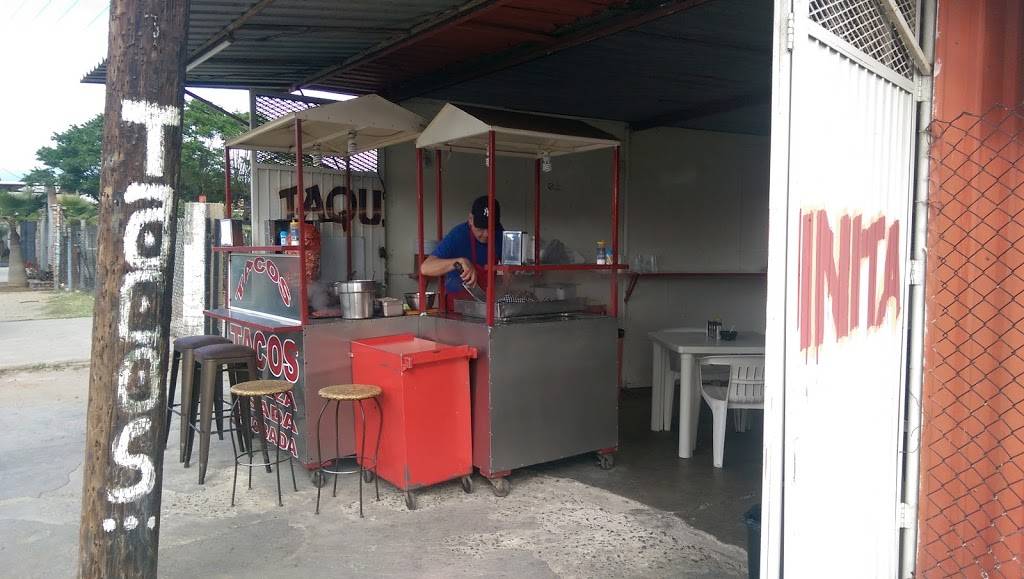 Tacos La Esquinita | restaurant | Benito Juárez 1021, Encanto Sur, 21447 Tecate, B.C., Mexico | 016651368622 OR +52 665 136 8622