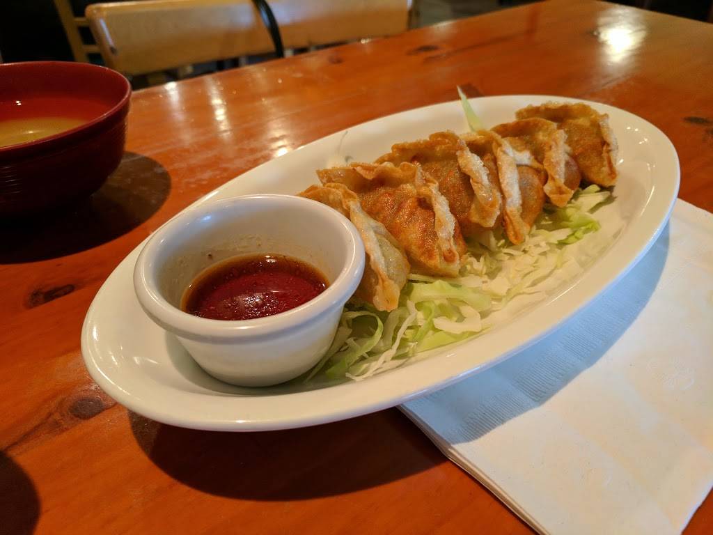 Momoya Sushi | restaurant | 570 N Shoreline Blvd J, Mountain View, CA 94043, USA | 6509676166 OR +1 650-967-6166