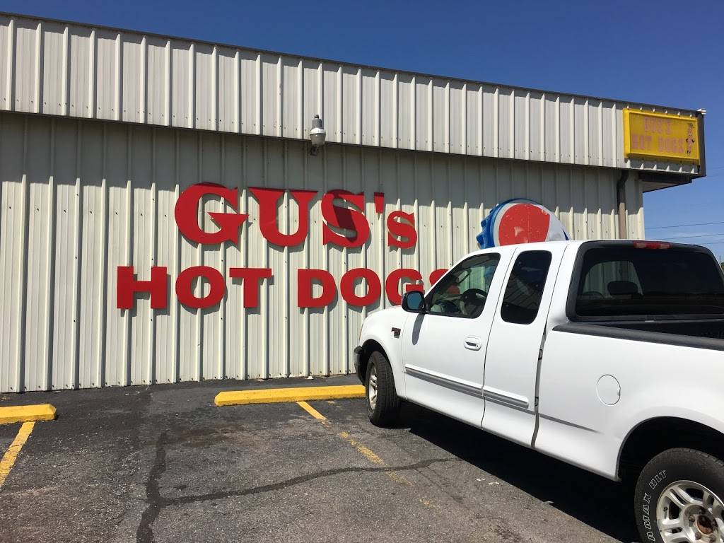 Guss Hot Dogs | restaurant | 224 Brooklane Dr, Hueytown, AL 35023, USA | 2054918565 OR +1 205-491-8565