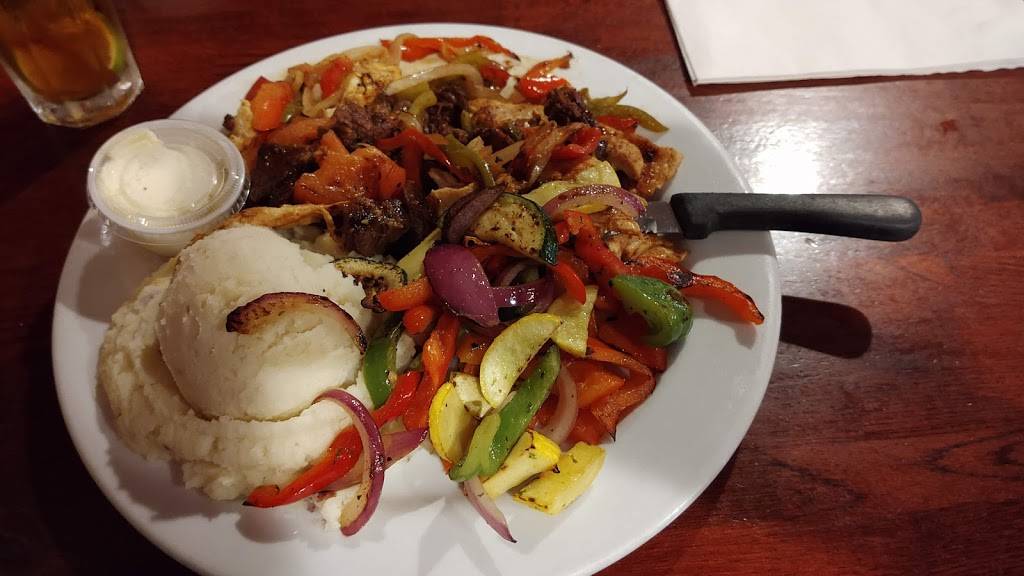 Aprils Restaurant Pub & Grill | restaurant | 41 Buffum St, Lynn, MA 01902, USA | 7817806968 OR +1 781-780-6968