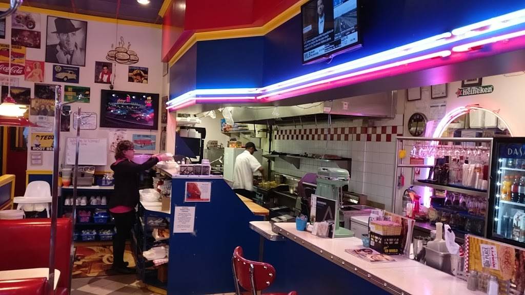 Wimpys Diner | restaurant | 461 Park Rd S, Oshawa, ON L1J 1T8, Canada | 9054327222 OR +1 905-432-7222