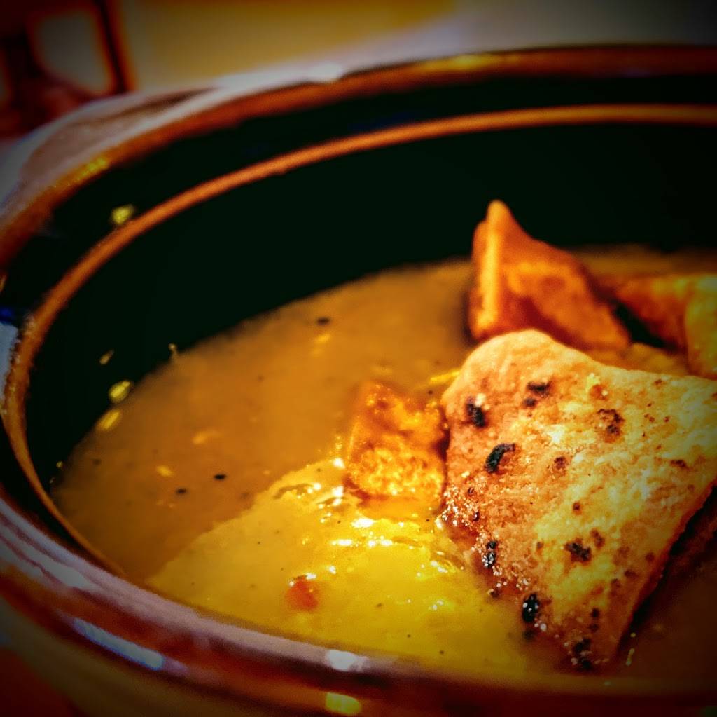 Monas Cafe | restaurant | 3901 Banks St, New Orleans, LA 70119, USA | 5044827743 OR +1 504-482-7743