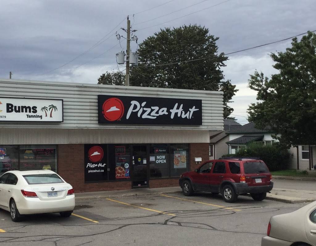 Pizza Hut | meal delivery | 882 Dundas St, Woodstock, ON N4S 1G7, Canada | 5195398157 OR +1 519-539-8157