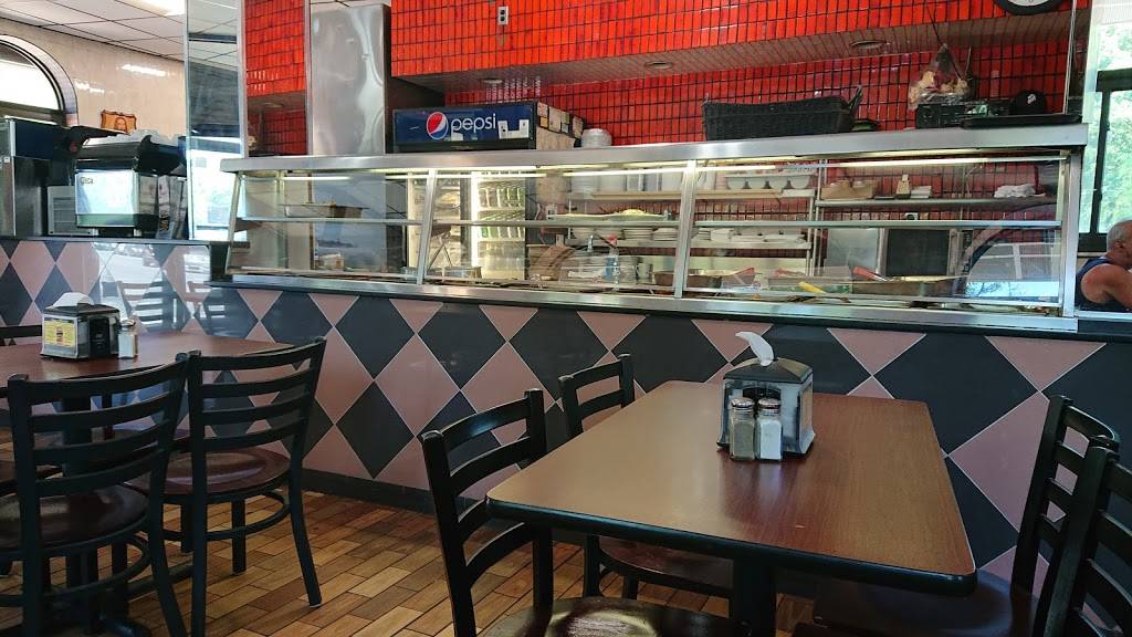 Leones Pizzeria | restaurant | 84-02 Cooper Ave, Glendale, NY 11385, USA | 7188944132 OR +1 718-894-4132