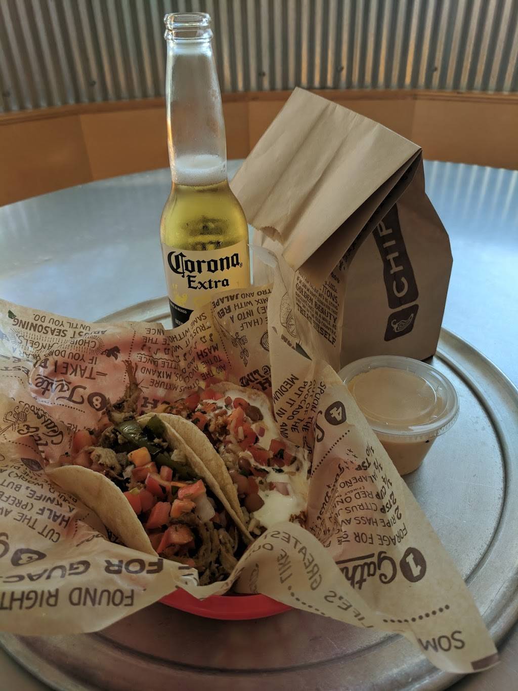 Chipotle Mexican Grill | restaurant | 9900 College Blvd, Overland Park, KS 66210, USA | 9134696620 OR +1 913-469-6620