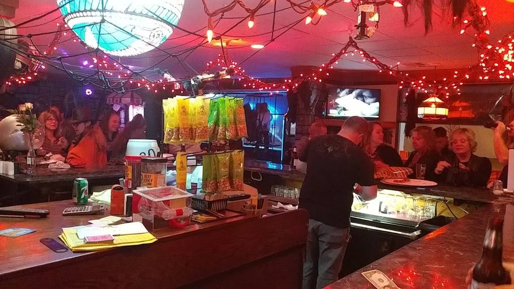 J Q Foxes | restaurant | 2835 Wisconsin St, Sturtevant, WI 53177, USA | 2628849424 OR +1 262-884-9424