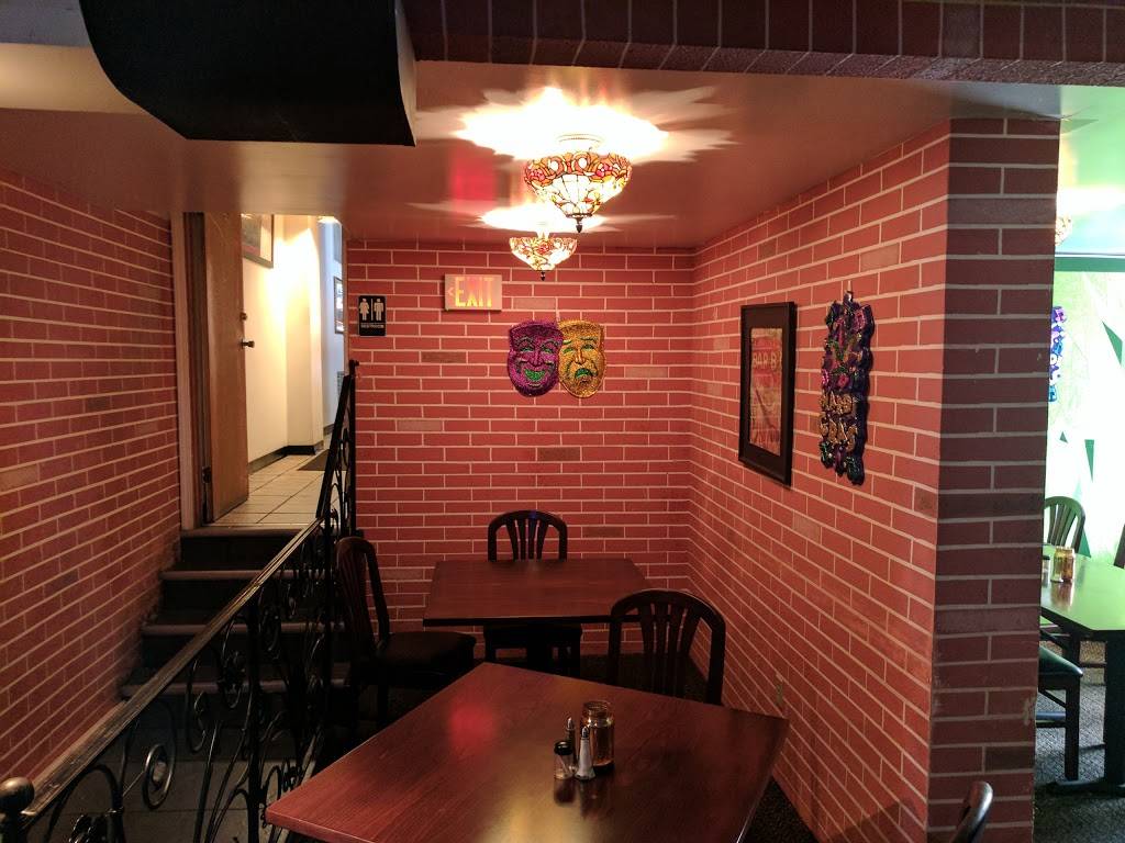 Charlie Staples Bar-B-Q | restaurant | 372 W Rayen Ave, Youngstown, OH 44502, USA | 3307437427 OR +1 330-743-7427