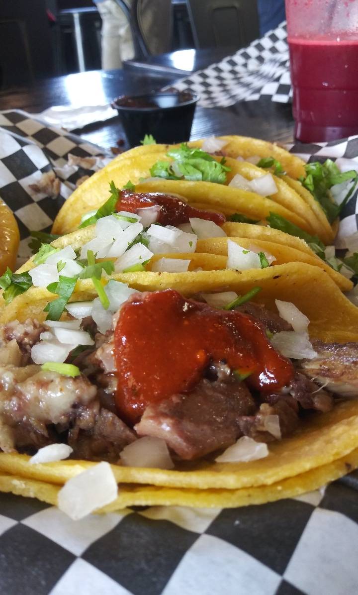 El Taco Buchon | restaurant | 2444 S Atlantic Blvd, Commerce, CA 90040, USA | 3233182888 OR +1 323-318-2888