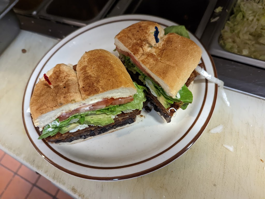 Willis grille | restaurant | 249 E Broad St, Tamaqua, PA 18252, USA | 5708102250 OR +1 570-810-2250