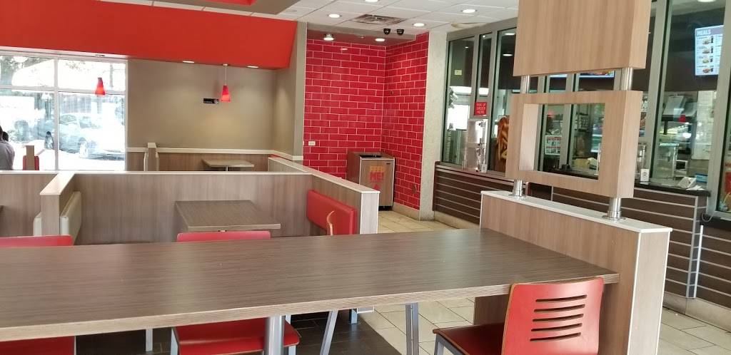 Burger King | restaurant | 7 E Garfield Blvd, Chicago, IL 60637, USA | 8663942493 OR +1 866-394-2493