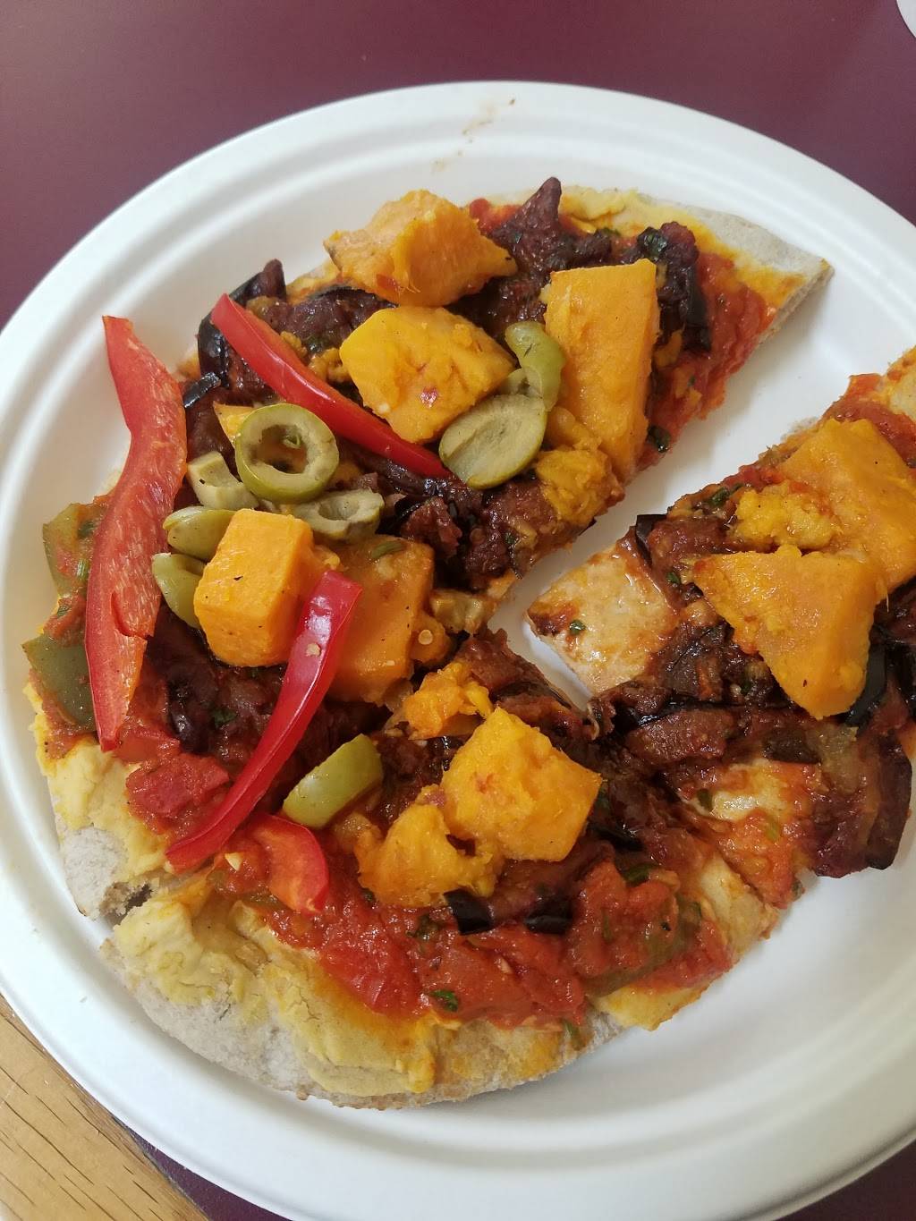 Expressly Leslie Vegetarian Specialties | restaurant | 110 S Johnson St, Woodstock, IL 60098, USA | 8153382833 OR +1 815-338-2833