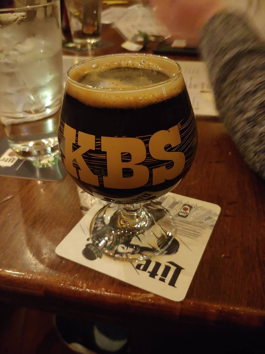 Hugh ONeills Restaurant & Pub | restaurant | 45 Pleasant St, Malden, MA 02148, USA | 7813389977 OR +1 781-338-9977