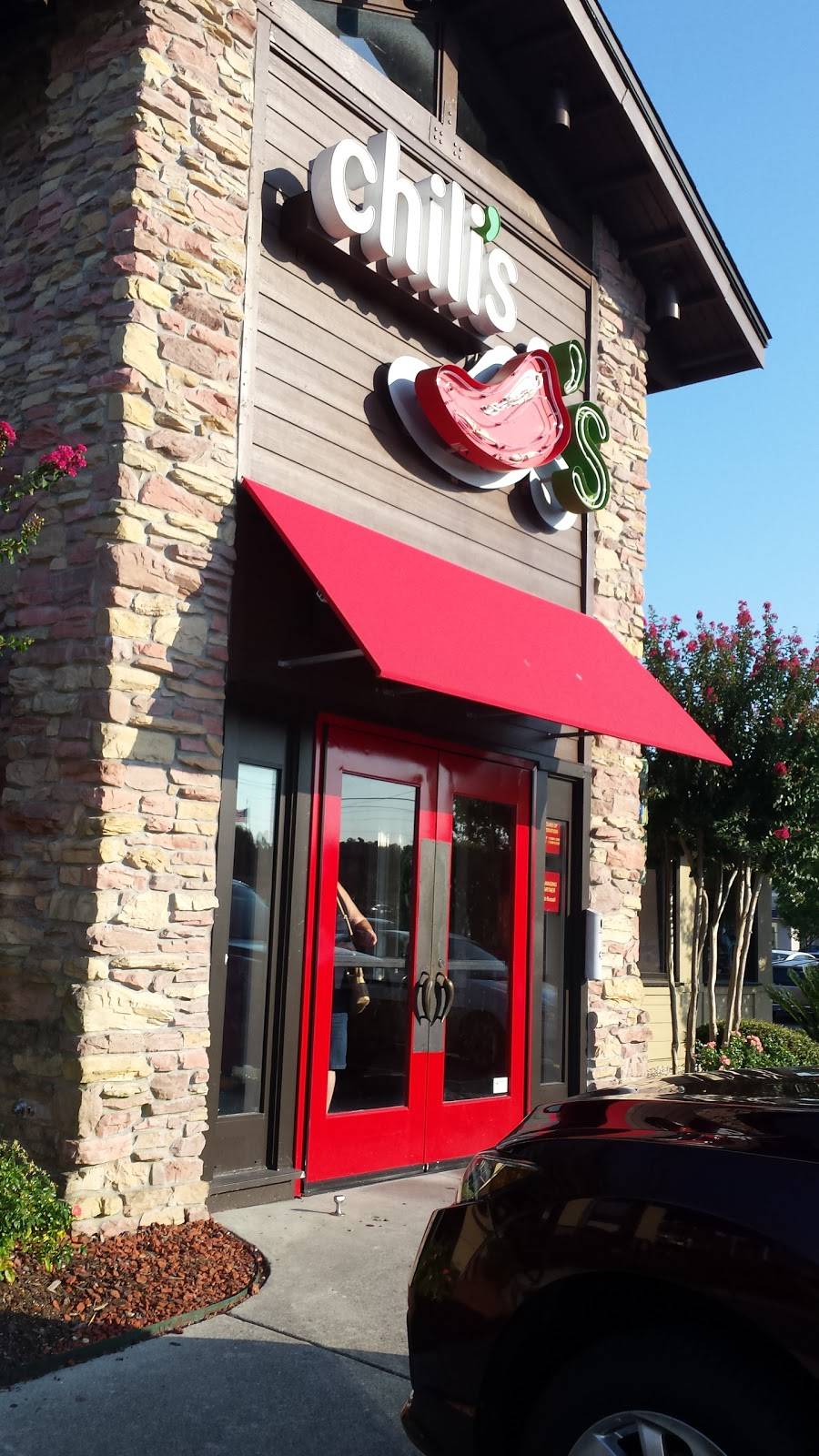 Chilis Grill & Bar | restaurant | 819 S College Rd, Wilmington, NC 28403, USA | 9103131477 OR +1 910-313-1477