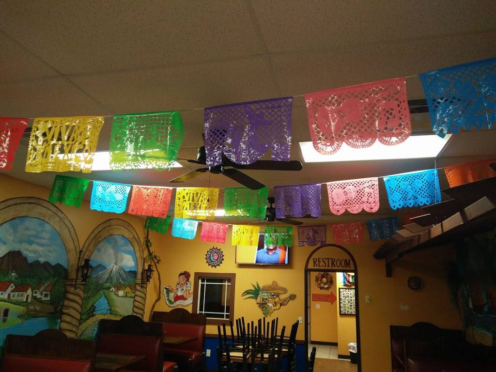 El Farolito | restaurant | 415 W Centerton Blvd, Centerton, AR 72719, USA | 4797951444 OR +1 479-795-1444