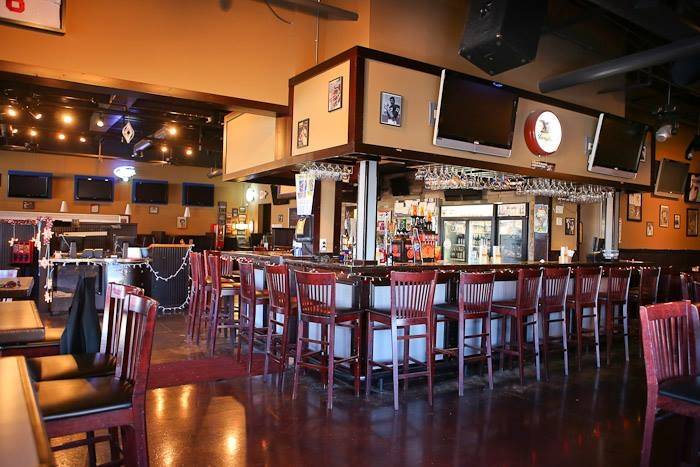 Famous Joes | restaurant | 3290 Hamilton Mill Rd, Buford, GA 30519, USA | 7702715637 OR +1 770-271-5637