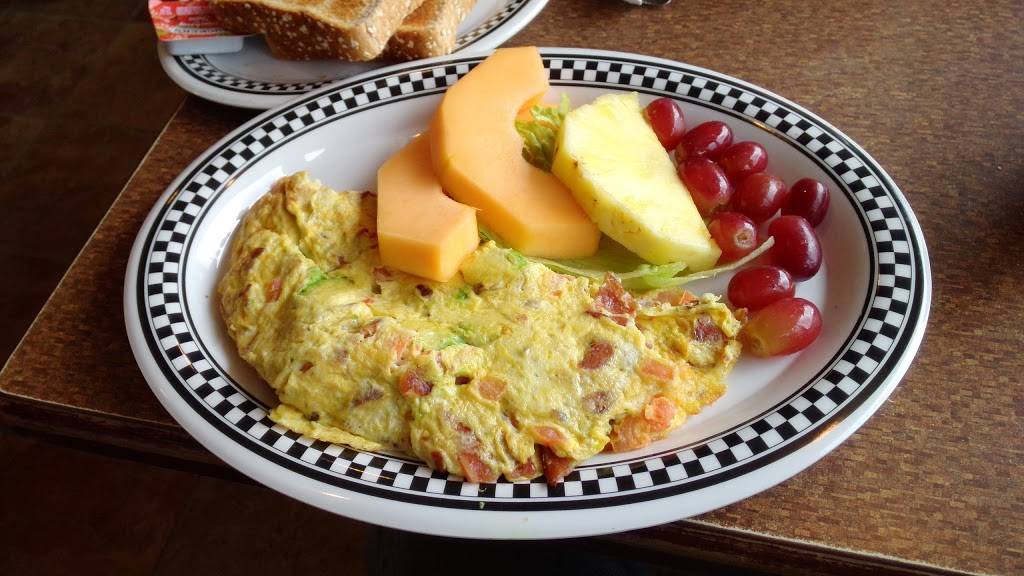 Cozy Corner Restaurant & Pancake House | restaurant | 4356 W Diversey Ave, Chicago, IL 60639, USA | 7737773500 OR +1 773-777-3500