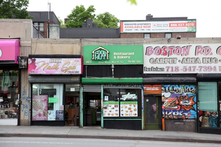 Food Hut | restaurant | 3497 Boston Rd, Bronx, NY 10469, USA | 7188823347 OR +1 718-882-3347