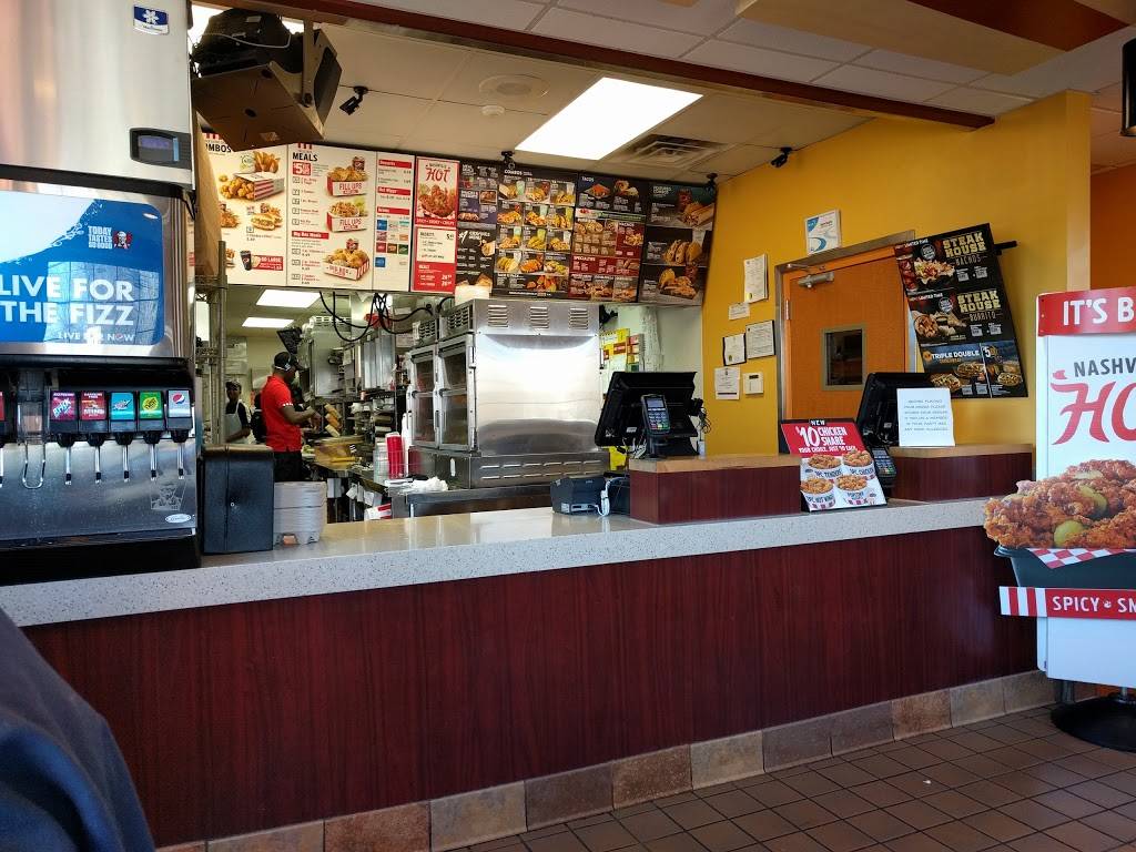KFC | restaurant | 163 Cambridge Rd, Woburn, MA 01801, USA | 7819354430 OR +1 781-935-4430