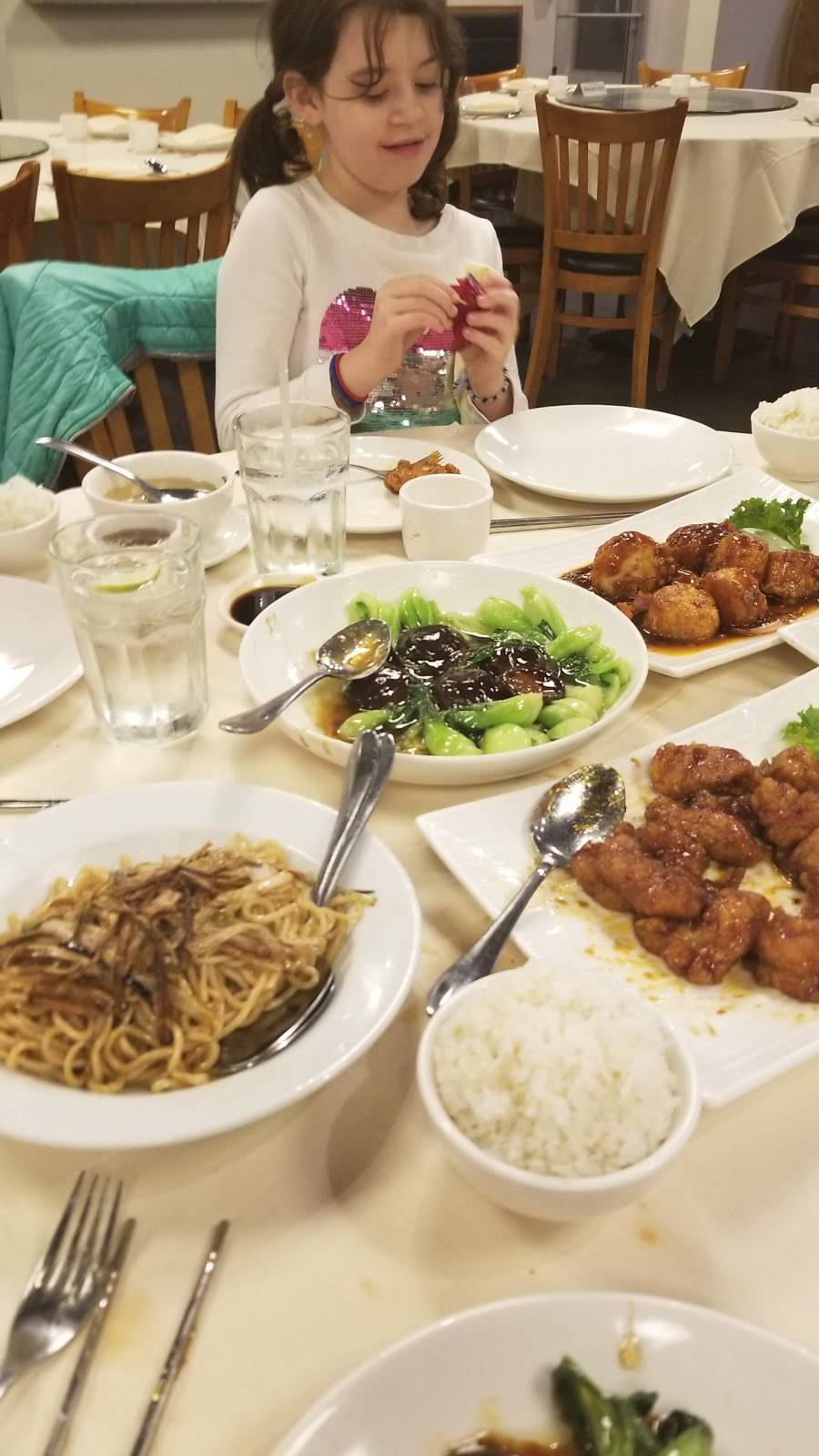 Hus House | restaurant | 1619 Central Ave, Albany, NY 12205, USA | 5183137090 OR +1 518-313-7090