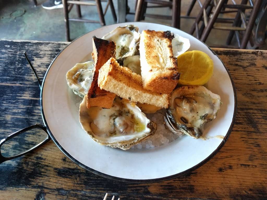 Leons | restaurant | 698 King St, Charleston, SC 29403, USA | 8435316500 OR +1 843-531-6500