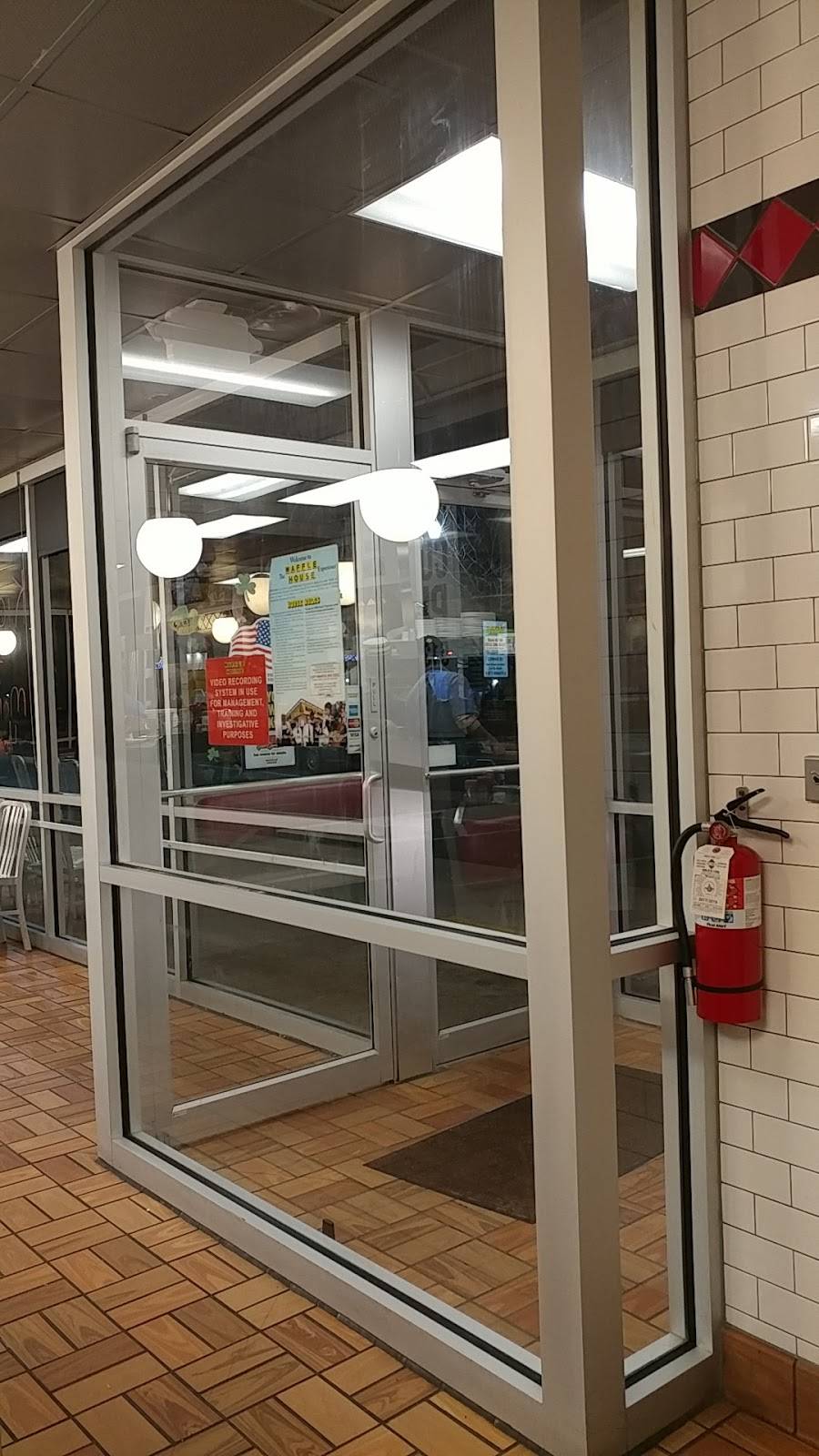 Waffle House | meal takeaway | 11520 Springfield Pike, Springdale, OH 45246, USA | 5133265432 OR +1 513-326-5432