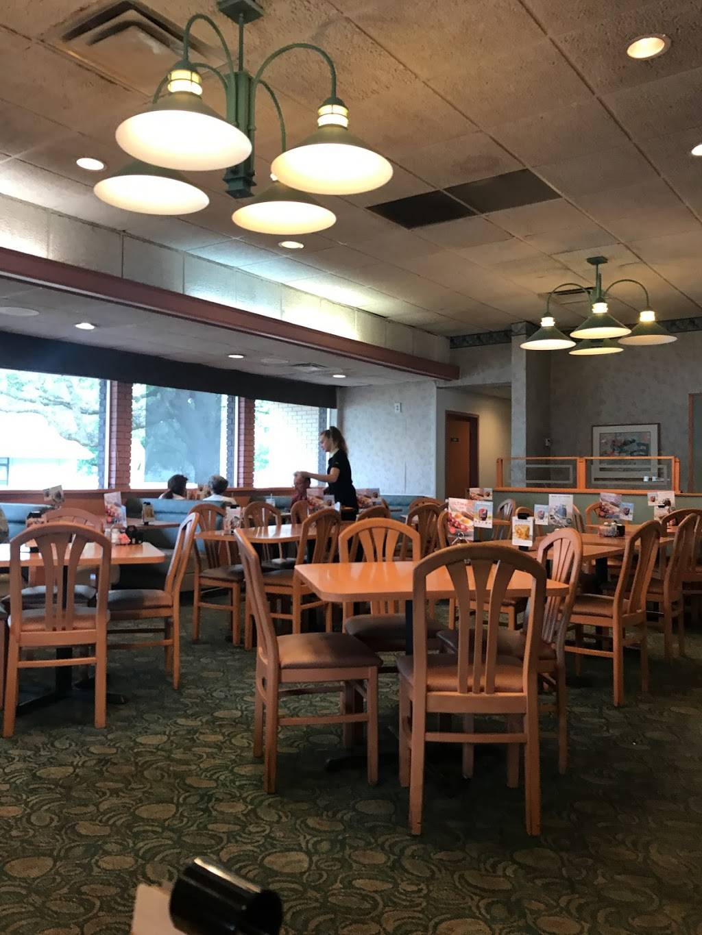 Village Inn | bakery | 11302 N 30th St, Tampa, FL 33612, USA | 8139777925 OR +1 813-977-7925