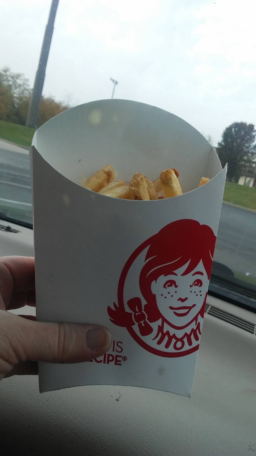 Wendys | restaurant | 1502 W McClain Ave, Scottsburg, IN 47170, USA | 8127521932 OR +1 812-752-1932