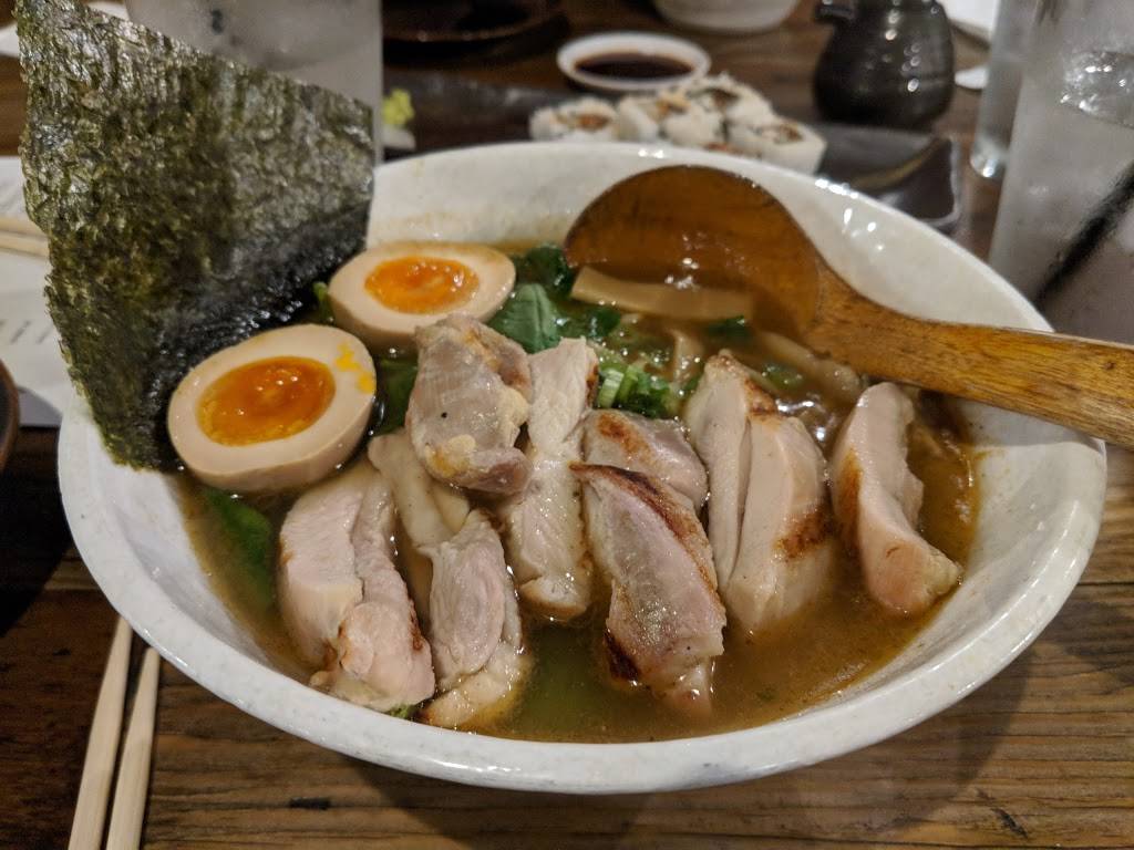 Takumi Izakaya Bar | restaurant | 826 J St, Sacramento, CA 95814, USA | 9162284095 OR +1 916-228-4095