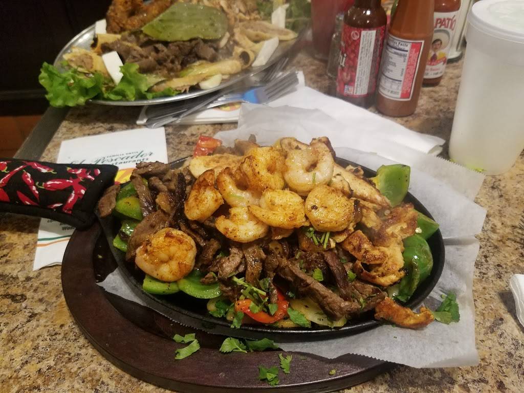 El Pescador | restaurant | 322 S Peck Rd, Santa Paula, CA 93060, USA | 8055258846 OR +1 805-525-8846