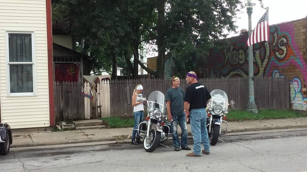 Woodys | restaurant | 737 Main St, Lapel, IN 46051, USA | 7655343878 OR +1 765-534-3878