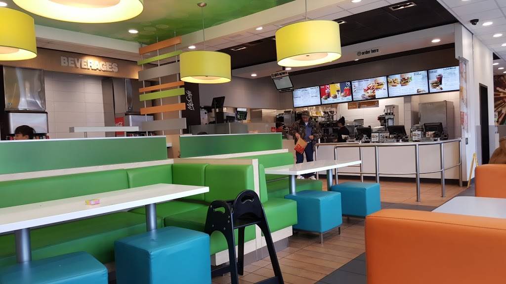 McDonalds | cafe | 4550 Clayton Rd, Concord, CA 94521, USA | 9258255585 OR +1 925-825-5585