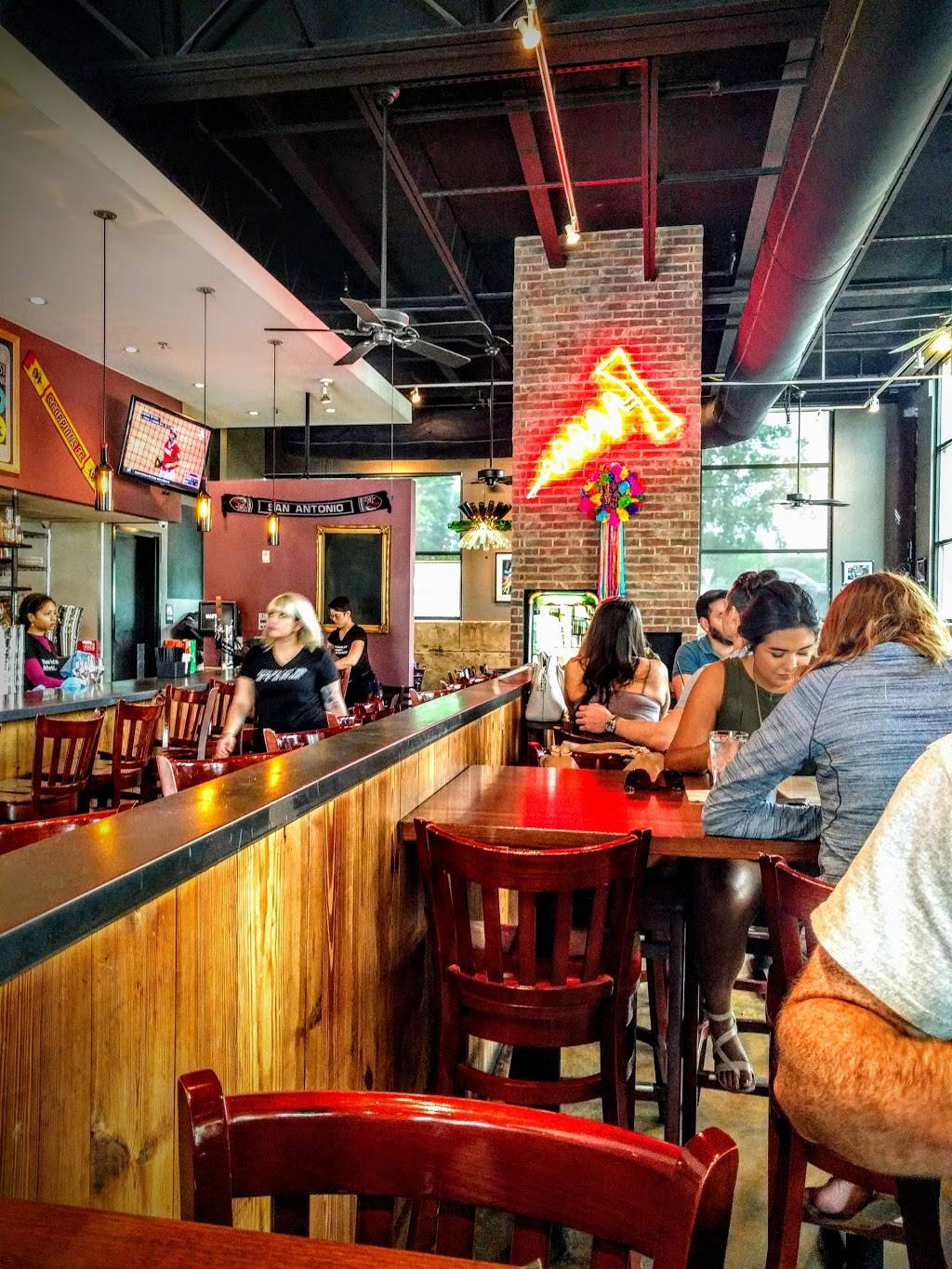 MAXs Wine Dive | restaurant | 340 E Basse Rd Ste 101, San Antonio, TX 78209, USA | 2104449547 OR +1 210-444-9547