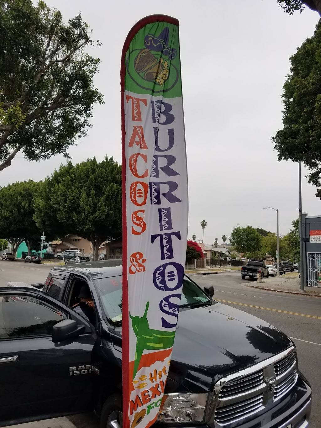 La Tapatia Meat Market | restaurant | 3319 N Eastern Ave, Los Angeles, CA 90032, USA | 3233429924 OR +1 323-342-9924