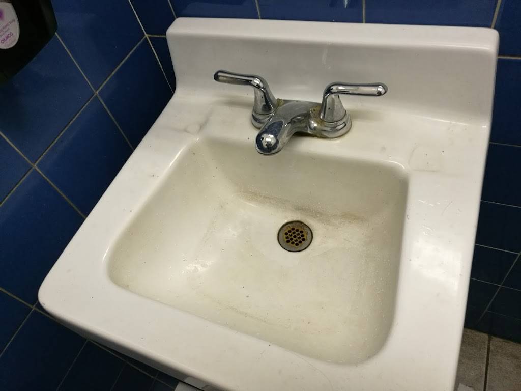 McDonalds | cafe | 2335 Rue Saint-Louis Unité 3, Gatineau, QC J8V 1J2, Canada | 8192463221 OR +1 819-246-3221